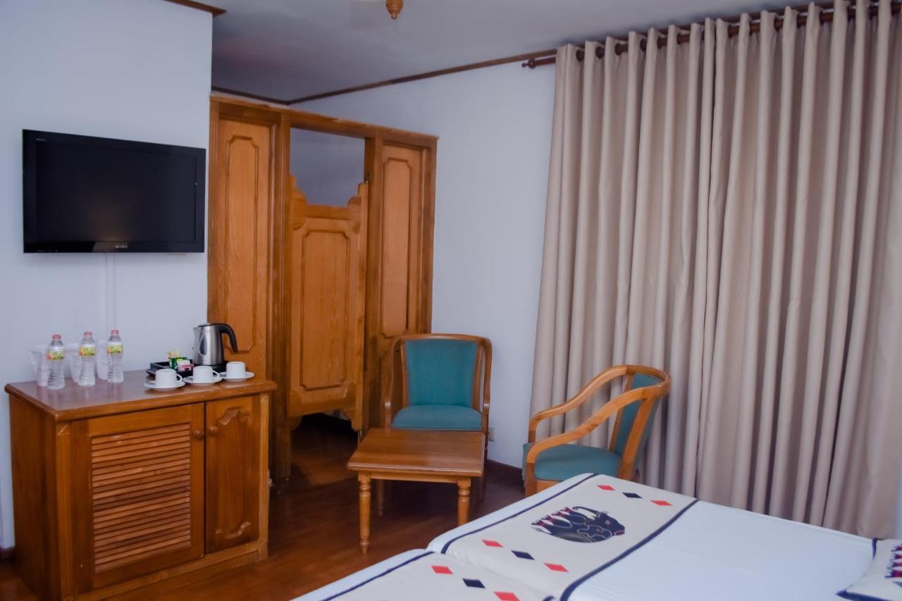 Hotel Casamara Kandy Exteriör bild